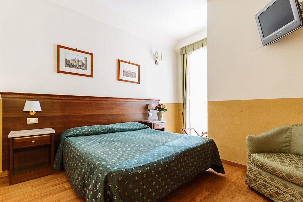 Palazzo Venere Hotel Рим Екстериор снимка